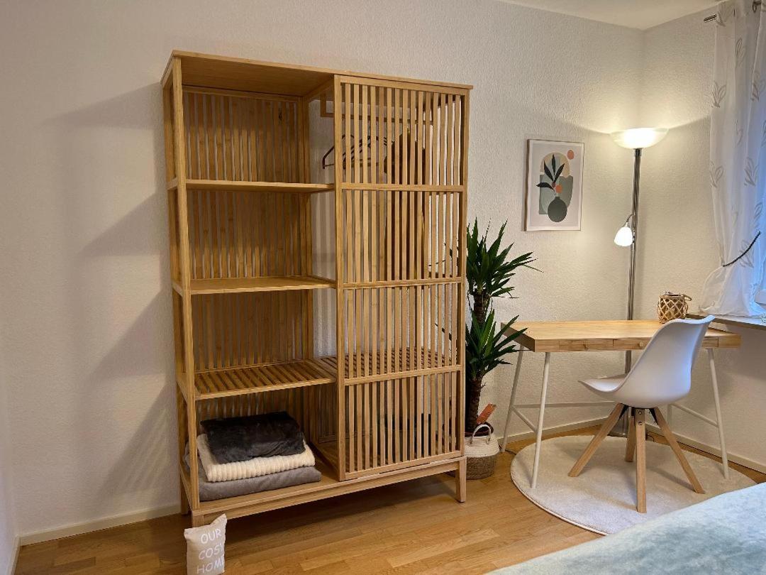 Gemuetliches Helles Apartment Mit Balkon Und Parkplatz Vor Der Tuer Im Zentrum Von Bayreuth Buitenkant foto